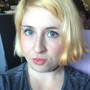 Meet your Posher, Arielle